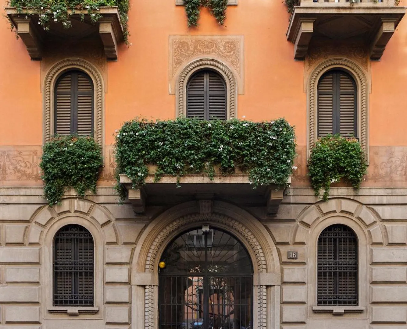 Fontana 16 Rooms Milan Italy